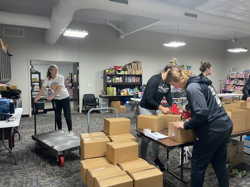 ashland womens basketball team volunteering